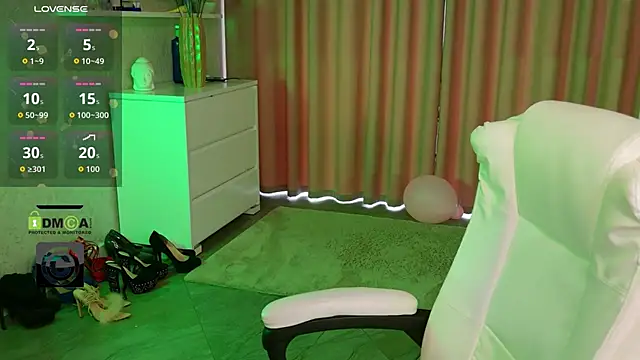 KellyKleine webcam