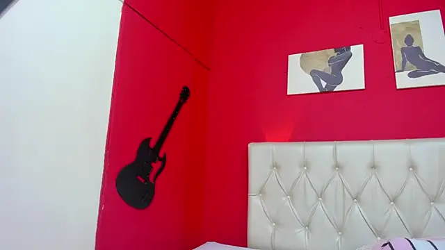 Rebecca_Milf webcam