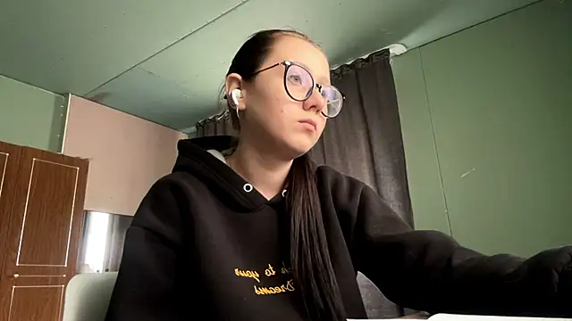 AdelleBaggenstoss webcam