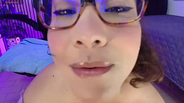 JuliRamirez webcam