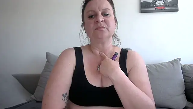 HotPussy785 webcam