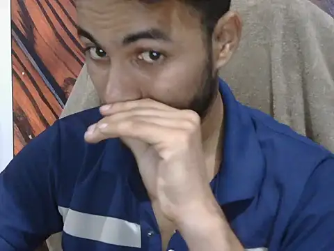 Stubborndesiboy webcam