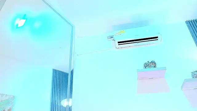 Kiara_Curls webcam