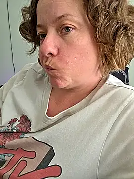 julimonroe webcam