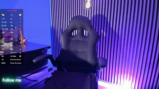 Luna_roose1 webcam