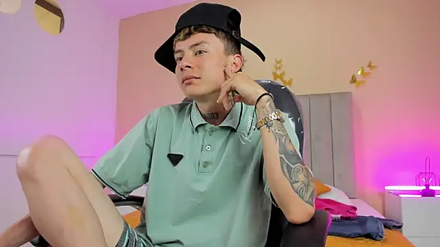 Nascary_Fox webcam