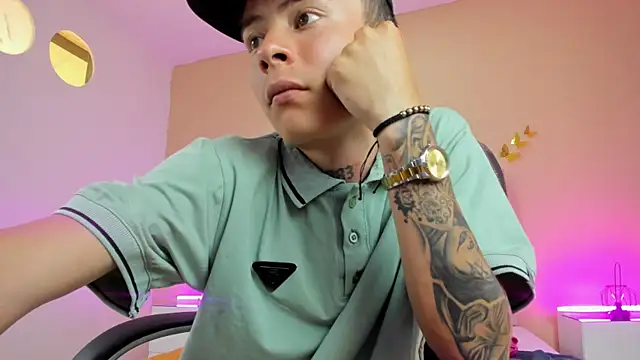 Nascary_Fox webcam