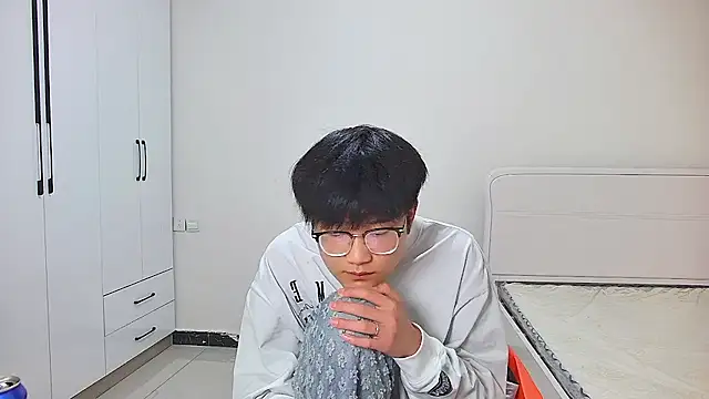 KK-cuteboy webcam