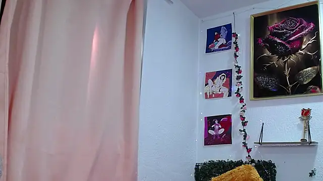 thianahorny webcam