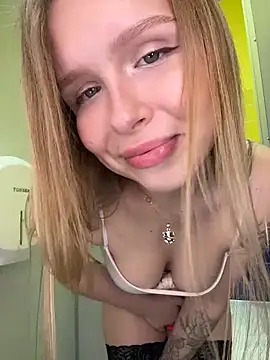 Liza_risky webcam