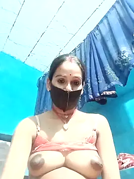 Nandani-758 webcam