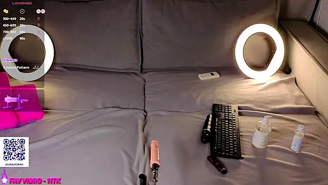 LisanBrown webcam