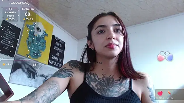 ZoeBakers_ webcam