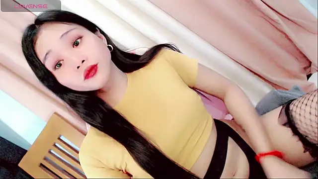 Amomentoflust99 webcam