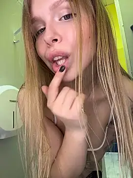 Liza_risky webcam