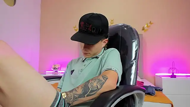 Nascary_Fox webcam