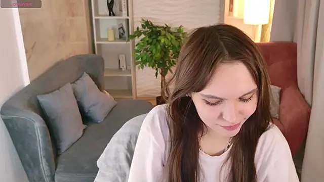 ChloeSunny webcam
