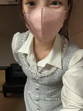 gougou13 (F young) - 隔壁打麻将我在自助棋牌室自慰