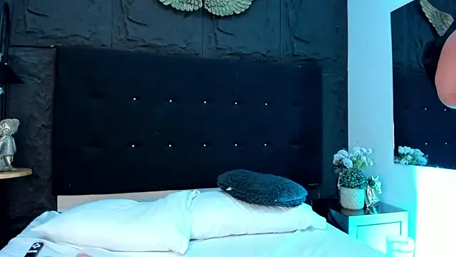 millagrey - MillaGrey's free webcam - UK Sex Cams