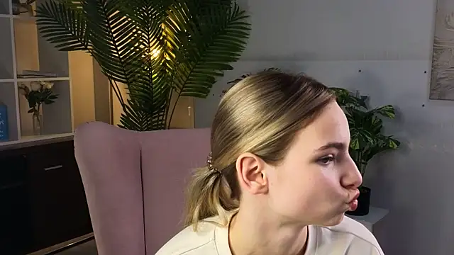 RosannPritchard webcam