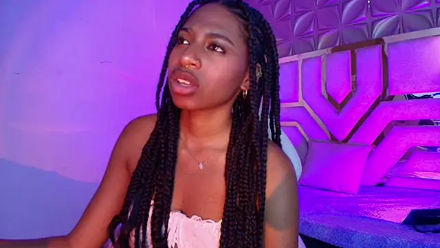 Queen_perla_ webcam