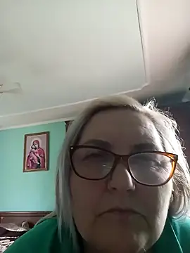 AureliaSky598 webcam