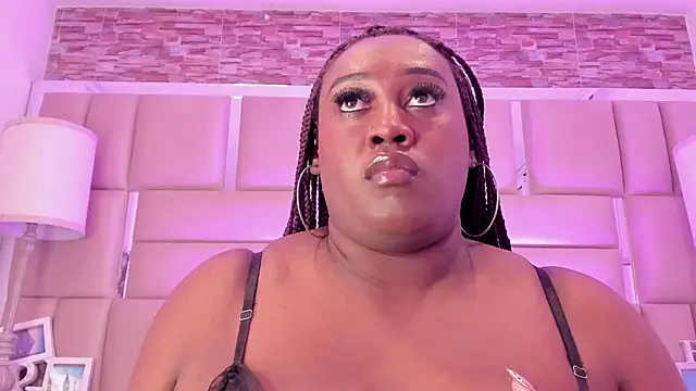 ShaniaBrownn