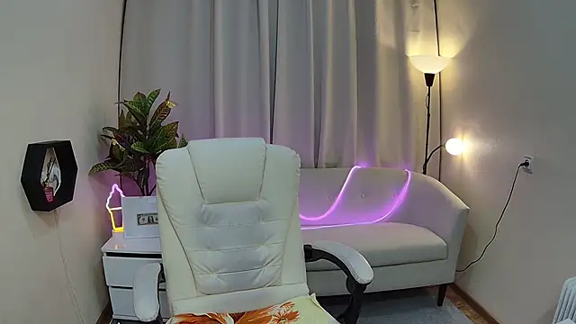 TessaDaybreak webcam