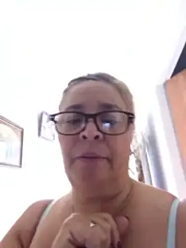 momismilf544 webcam