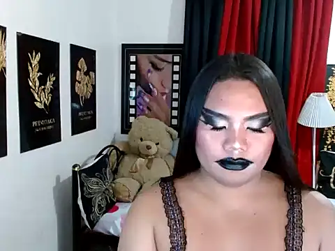 TSbrianaHugeCock webcam