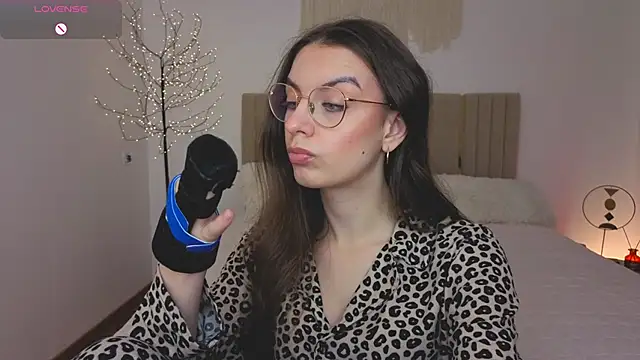 Real_cutie1 webcam