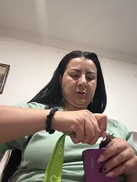 Abril_Luv webcam