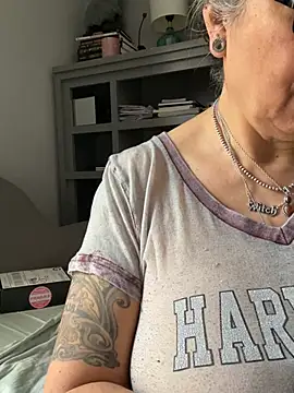 dieseldame1313 webcam