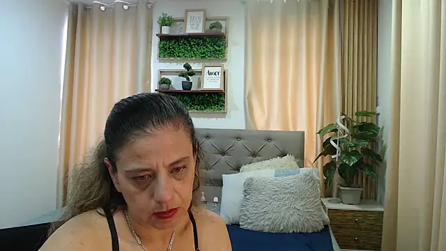 sasi_luna webcam