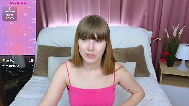 EmilyCuper_ webcam