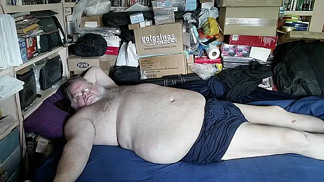 hadeszeuss2 (M mature) - #beardy #big #big-balls #hairy #hd #masturbation #mature #small-audience #small-cock #spanish #spanish-speaking #straight #uncut #white