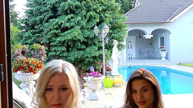 TUNDEROSE1 webcam