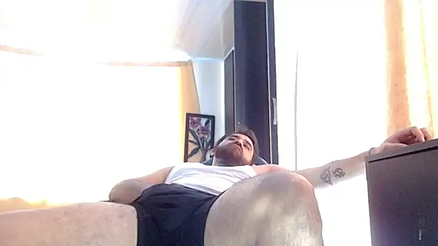 aronmiller404 webcam