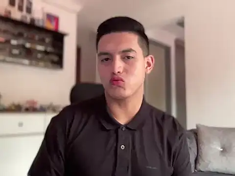 alexandergrey760886 webcam