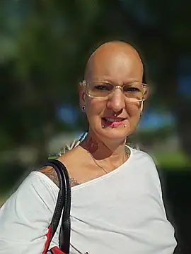 Emma_Milf25 webcam