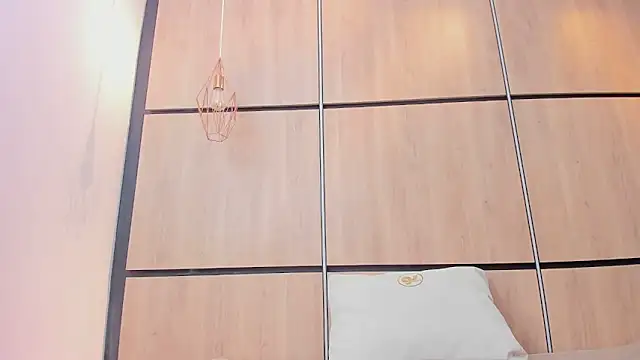 ikia_lopez_ webcam
