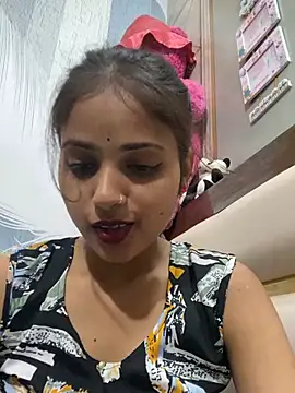 Naina11100 webcam
