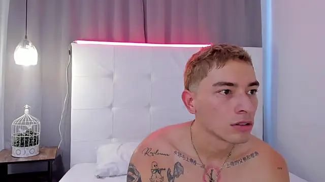 Alejo-and-Thiago webcam