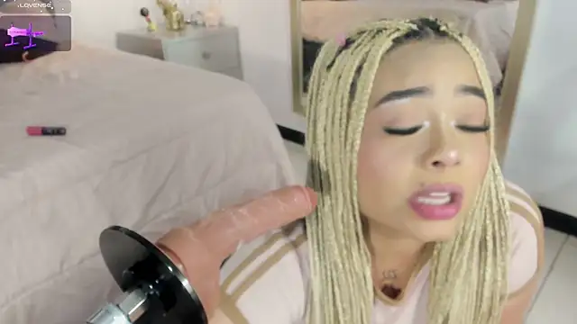 conny__curly webcam