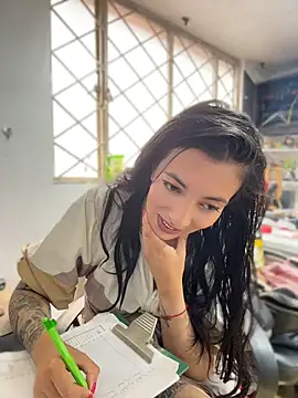 Modella: SALOME_KORLAND