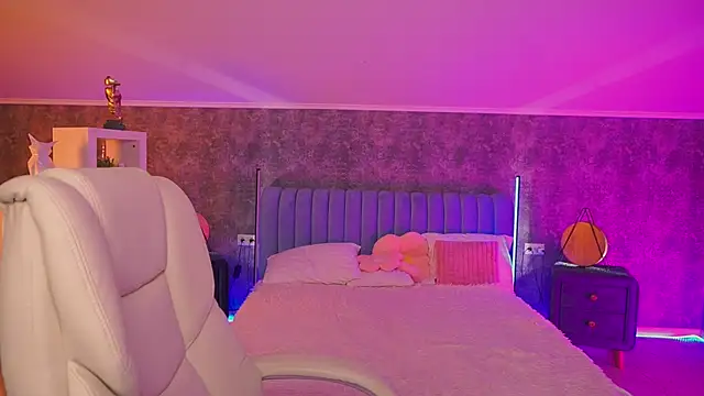 VelvetLuck webcam