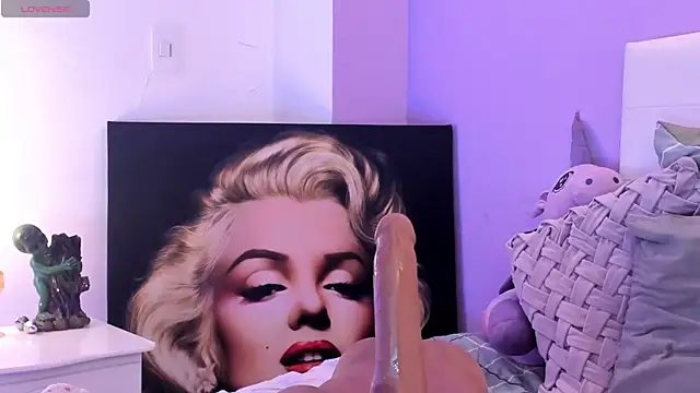 Charlotte11-11 webcam