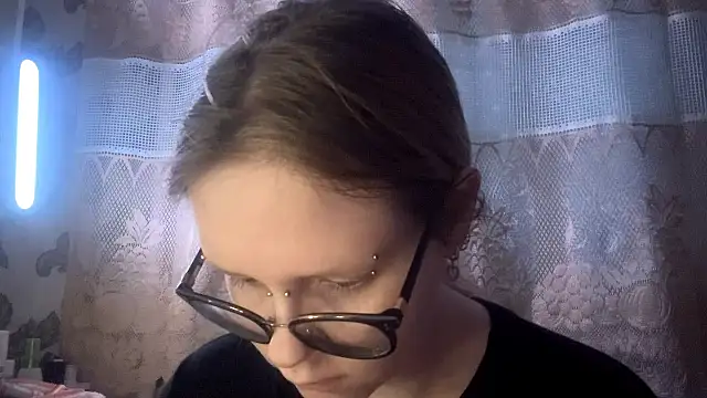 KrystenHoye webcam