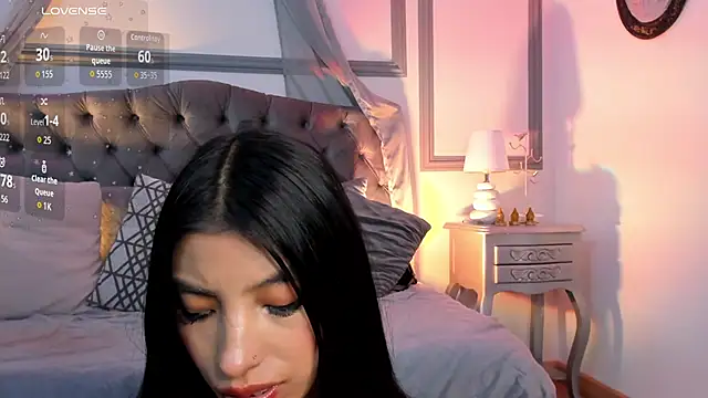 Tiffany_Low webcam