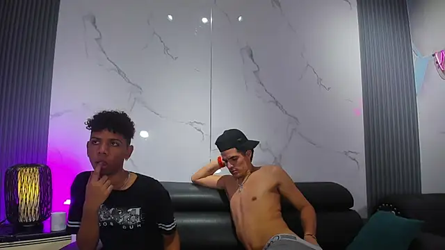 Spicy_guys webcam